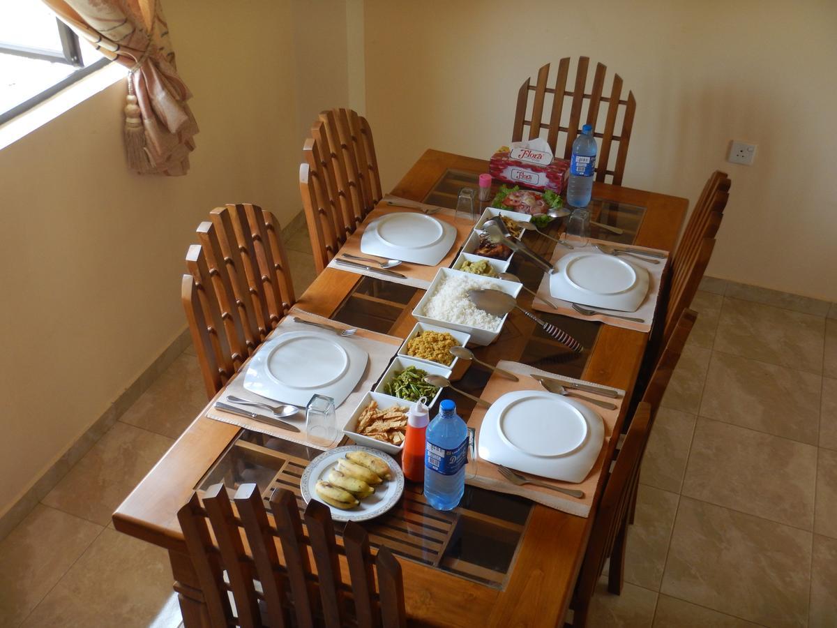 Suwani Pinnawala Homestay Buitenkant foto